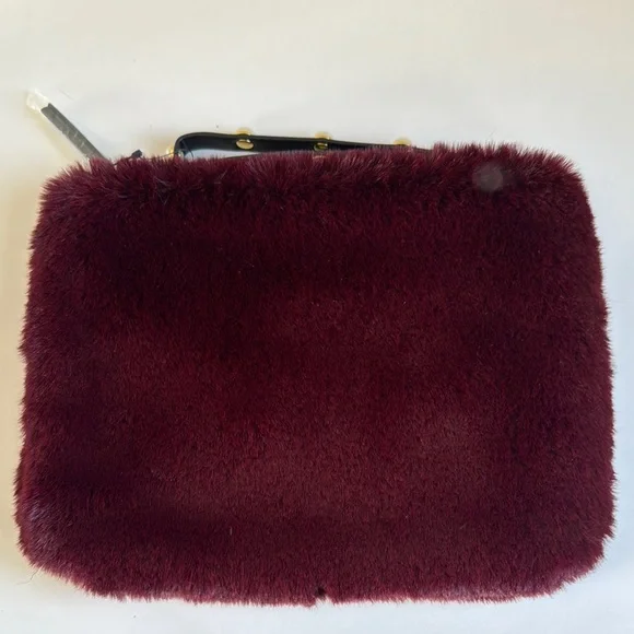 NWT Elegant Faux Fur Clutch in Burgundy - Picture 4 of 5